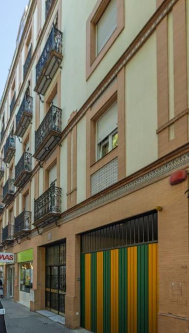 Apartamento Triana Deluxe By Valcambre Sevilla Exterior foto