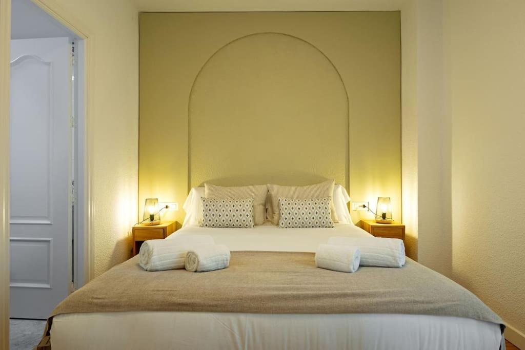 Apartamento Triana Deluxe By Valcambre Sevilla Exterior foto