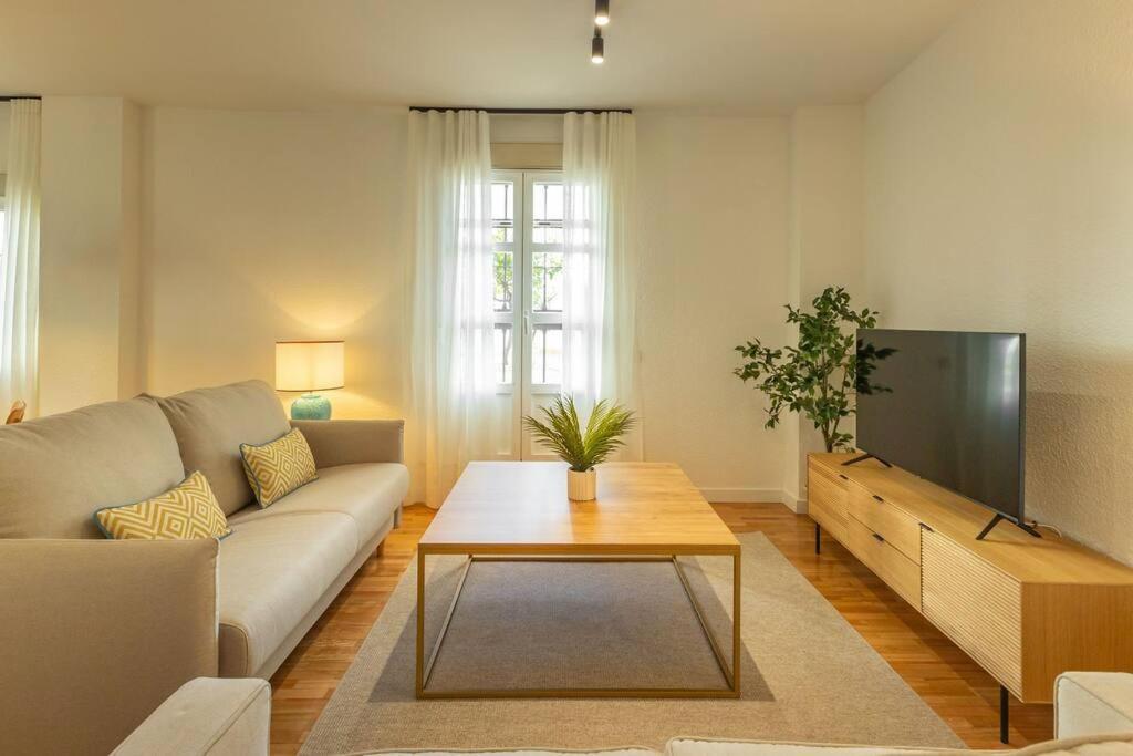 Apartamento Triana Deluxe By Valcambre Sevilla Exterior foto