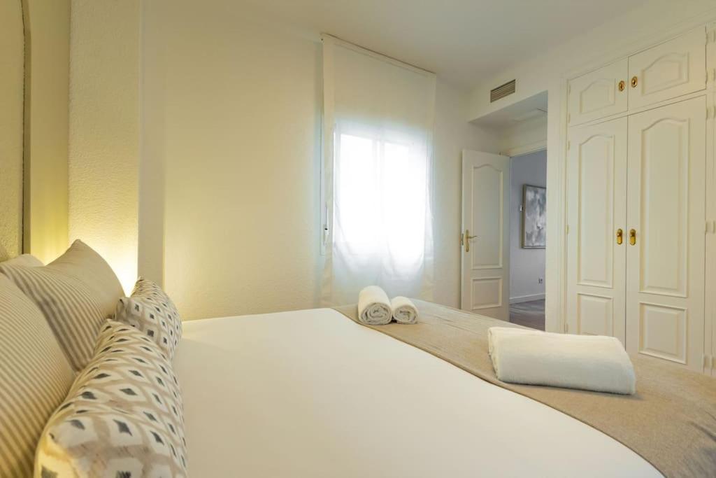 Apartamento Triana Deluxe By Valcambre Sevilla Exterior foto
