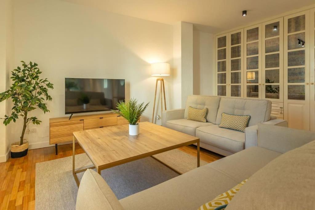 Apartamento Triana Deluxe By Valcambre Sevilla Exterior foto